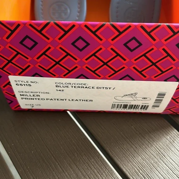 Tory Burch Sandals NWOT - Picture 5 of 5